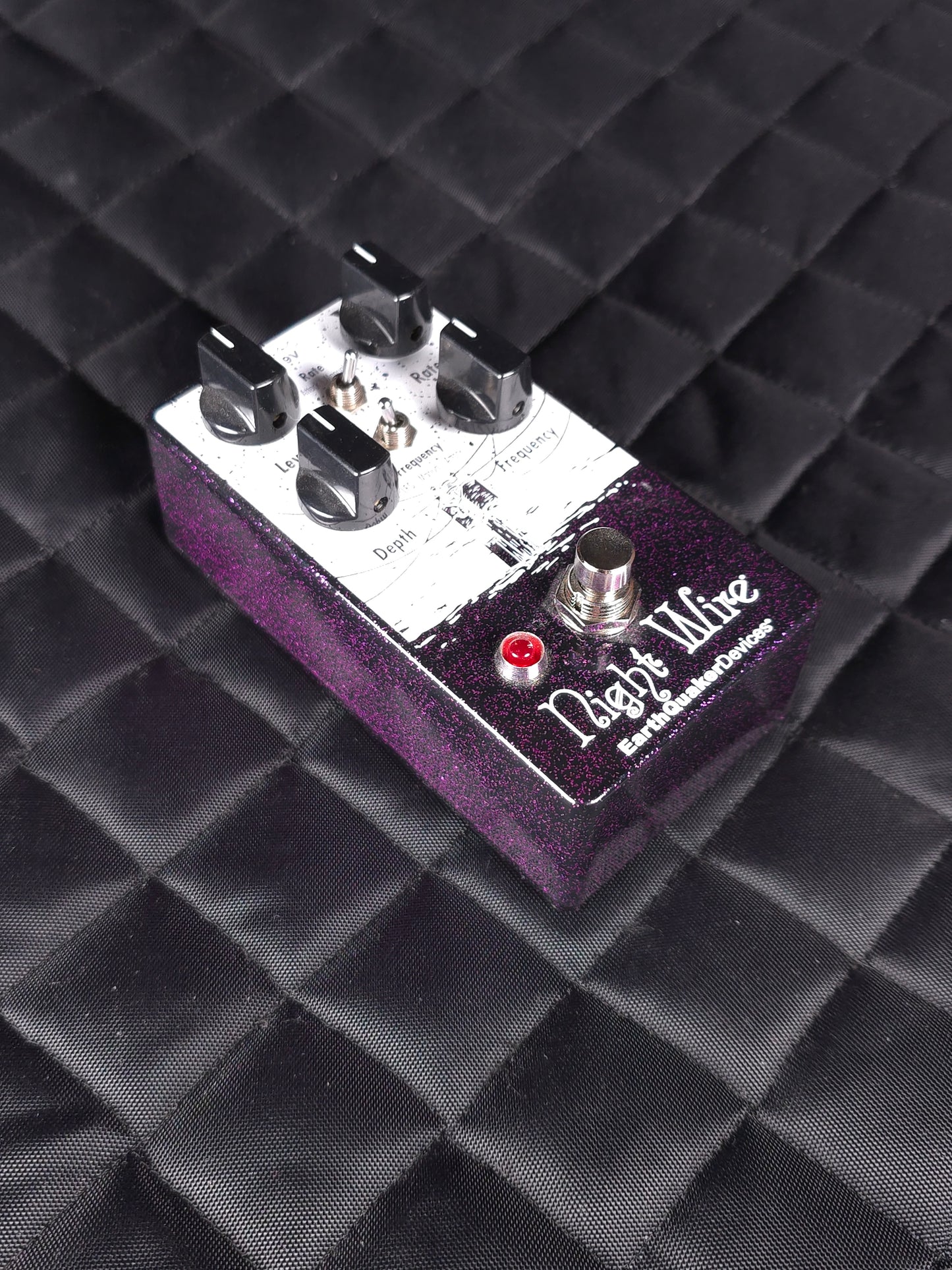 Earthquaker Devices Night Wire Harmonic Tremolo