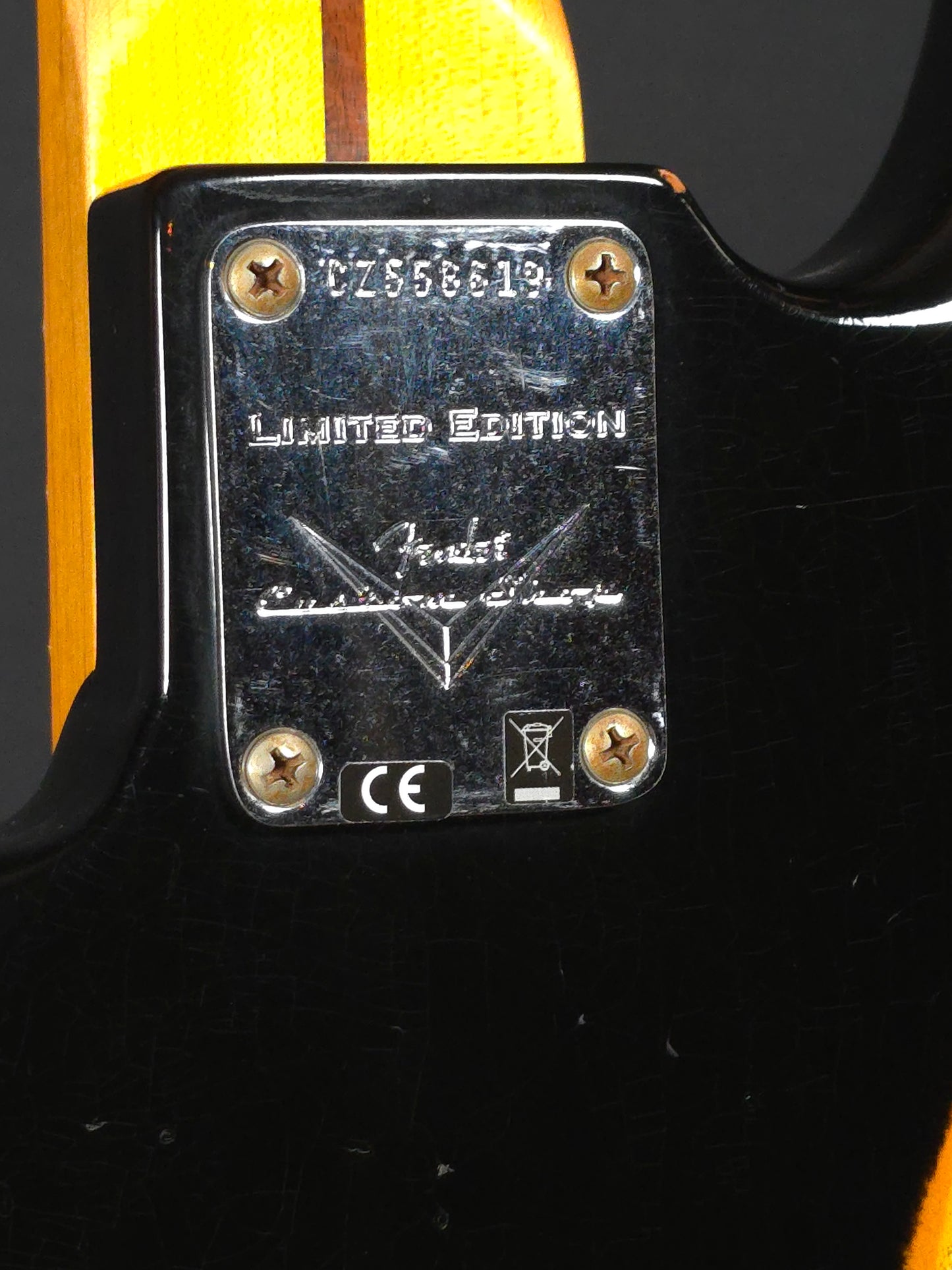Fender Custom Shop Limited Edition '58 Precision Bass Relic 2020s - Black Over Sunburst