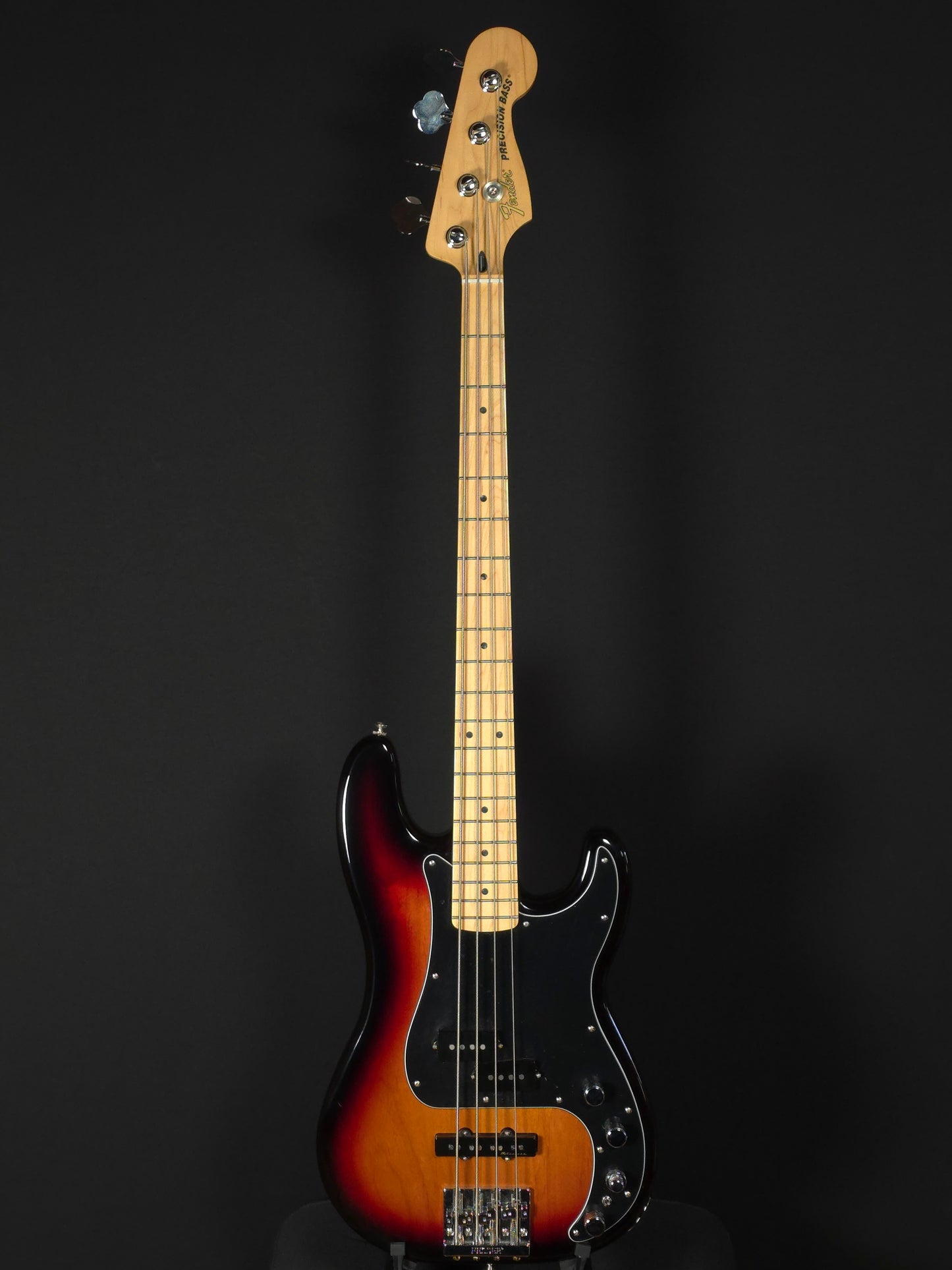 Fender Deluxe Precision Bass
