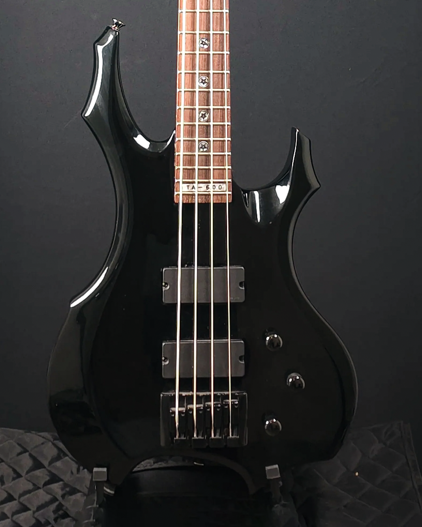 LTD TA-600 Tom Araya Signature Bass