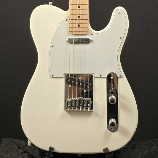 Fender Player Series Telecaster - Polar White, Maple Fretboard