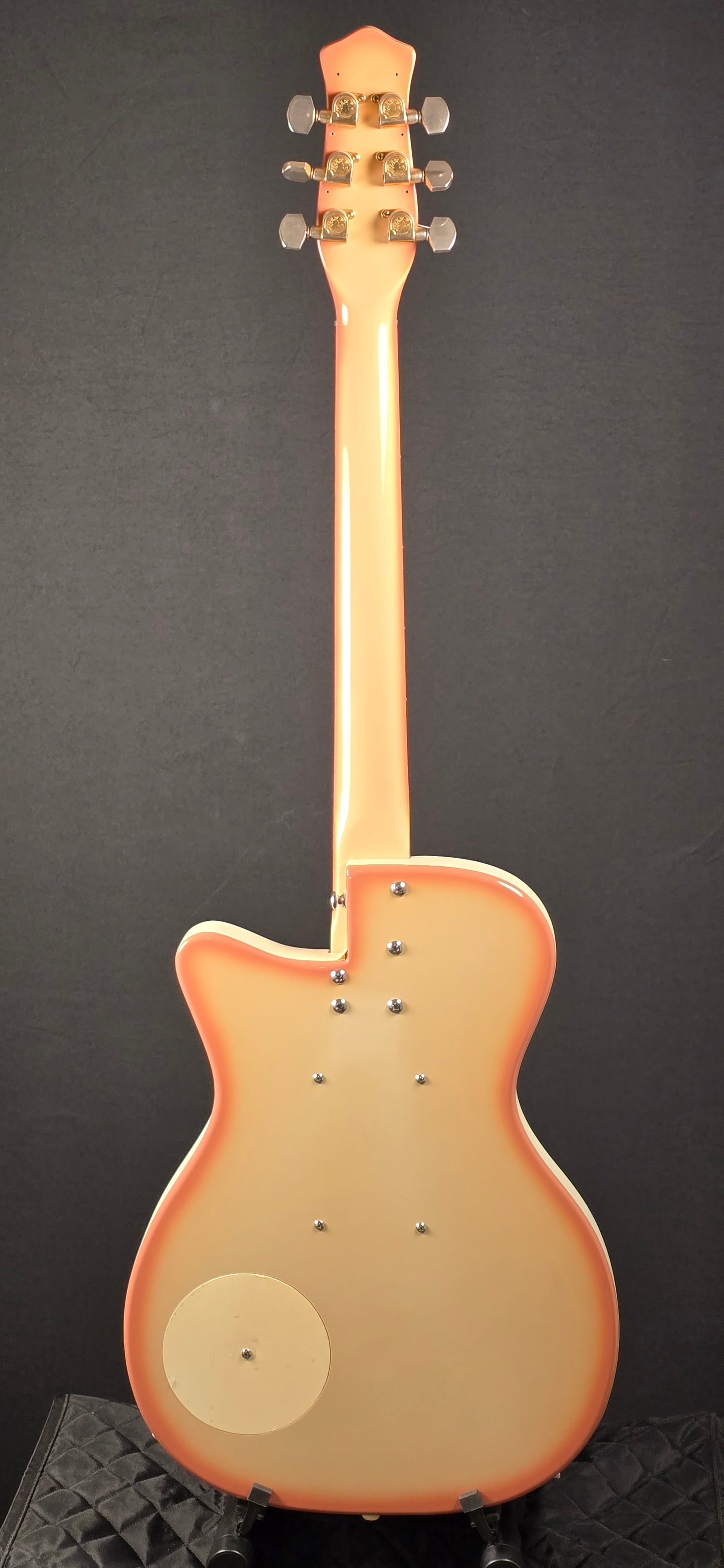 Danelectro U2 - Coral Burst