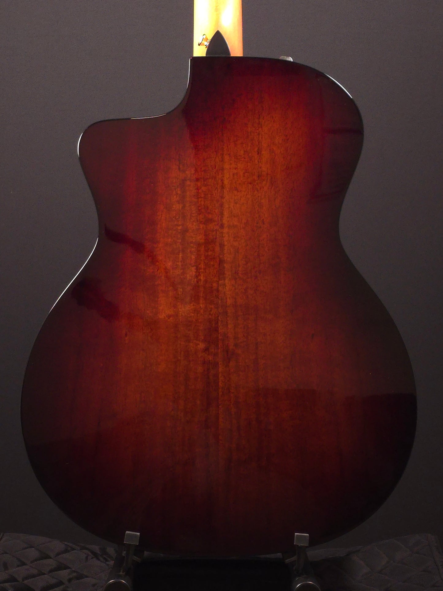 Taylor 224ce-K DLX