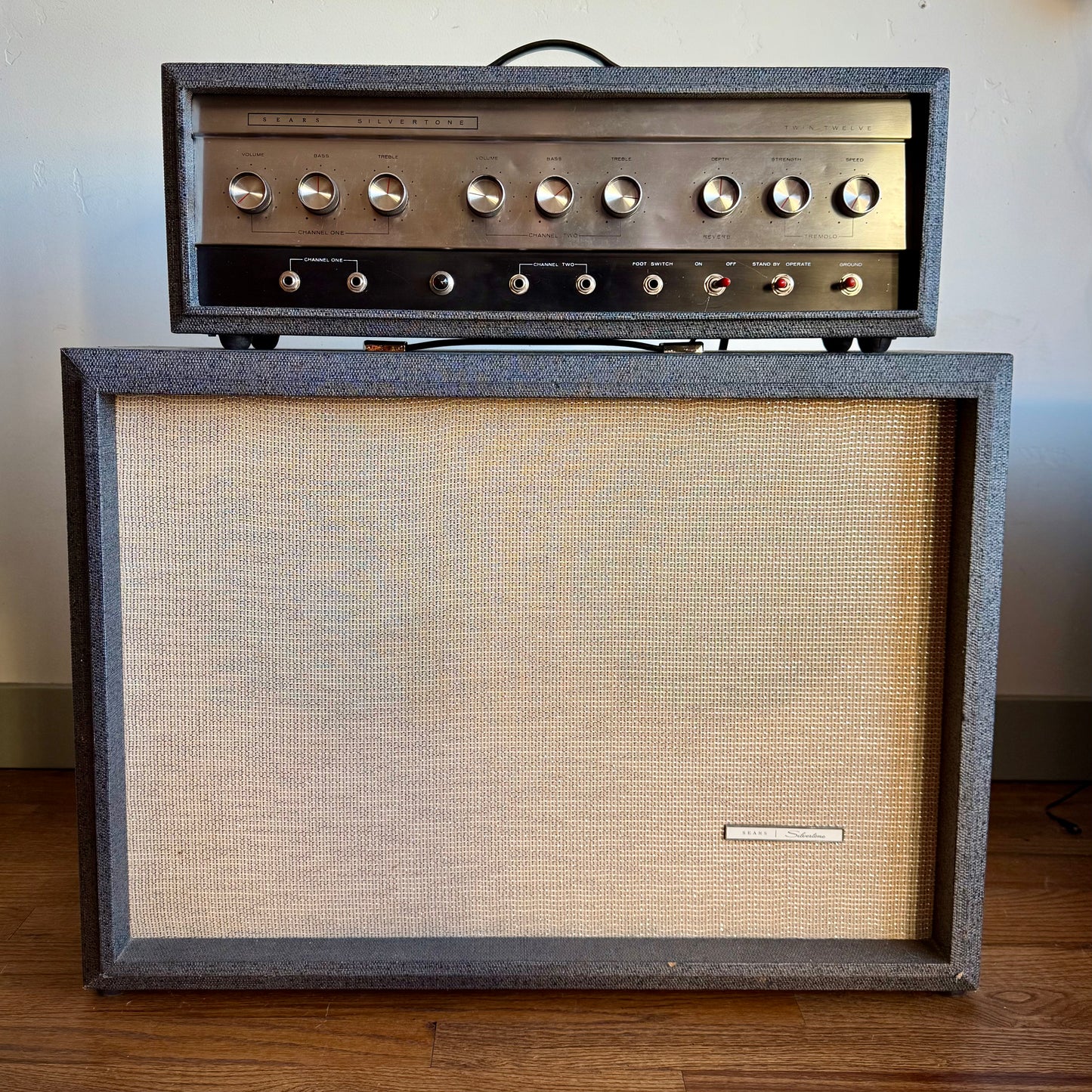 1965 Silvertone Model 1484 Twin Twelve 60-Watt 2x12 Piggyback - Collector Grade
