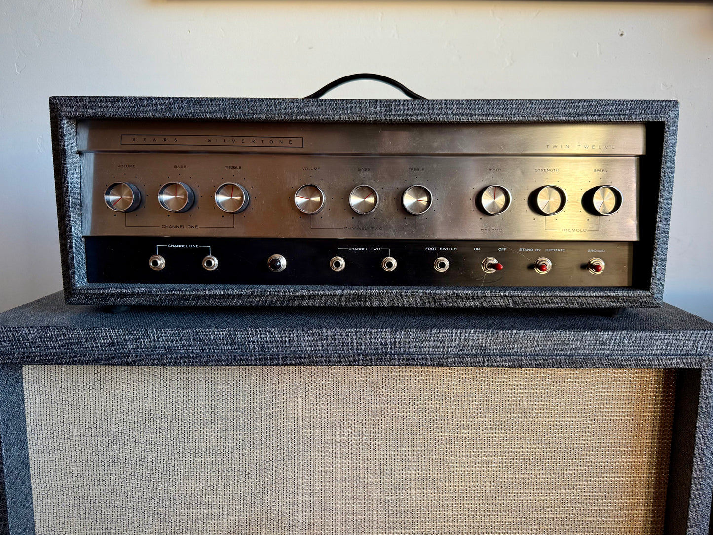 1965 Silvertone Model 1484 Twin Twelve 60-Watt 2x12 Piggyback - Collector Grade