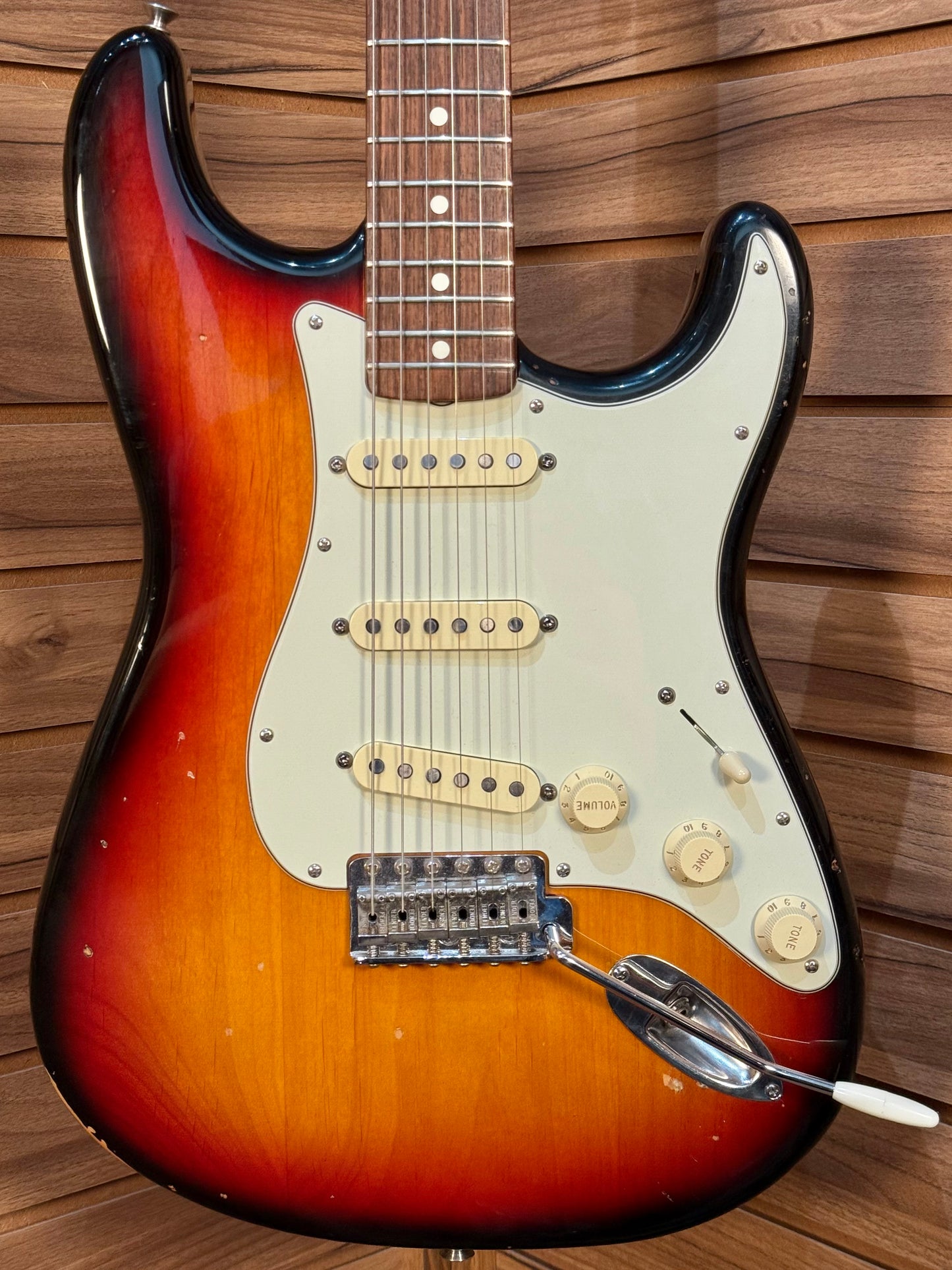 1993 Fender American Vintage '62 Stratocaster Reissue - 3-Tone Sunburst
