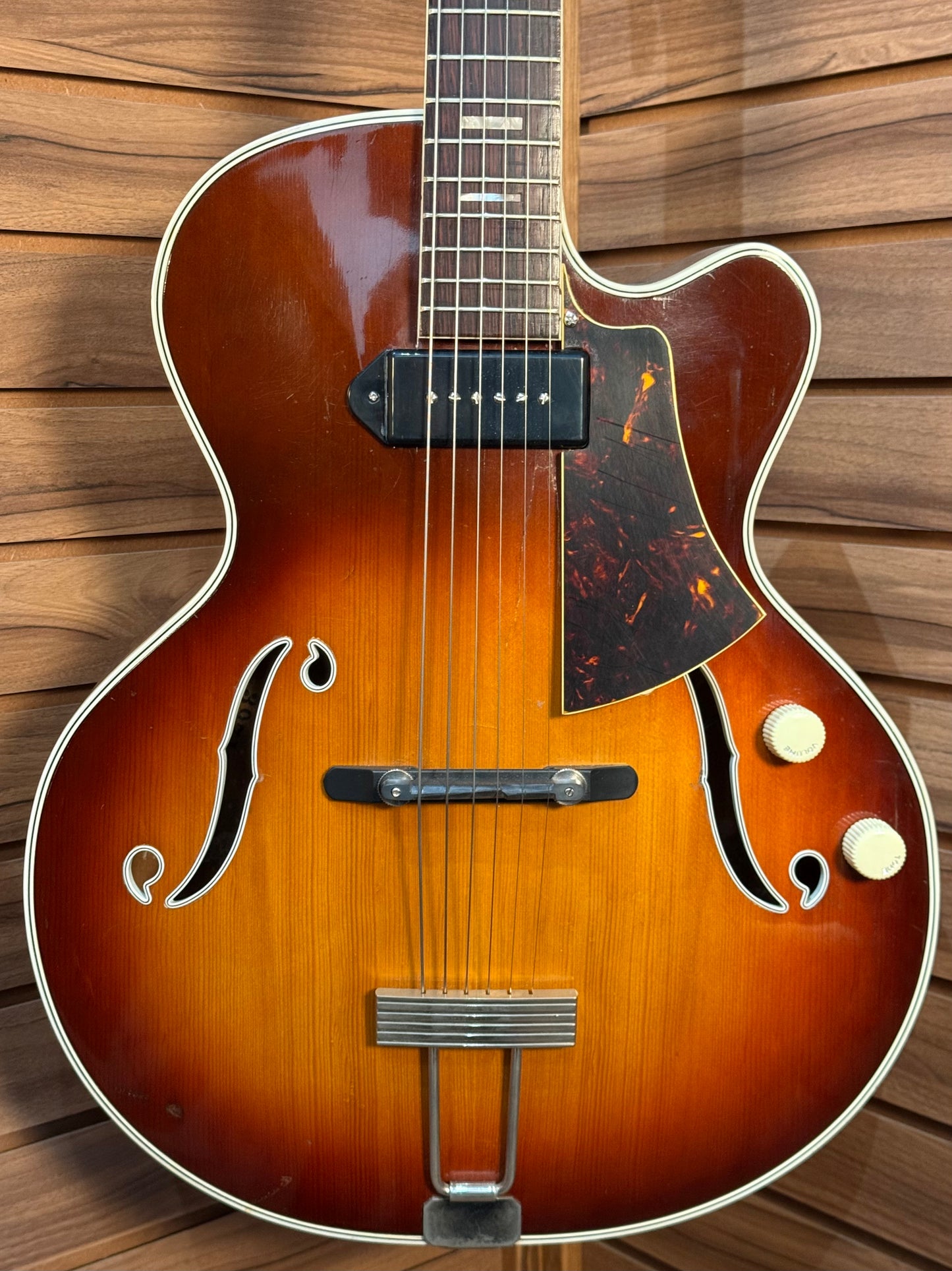 Harmony H1310 Archtop Guitar Vintage - Tobacco Sunburst