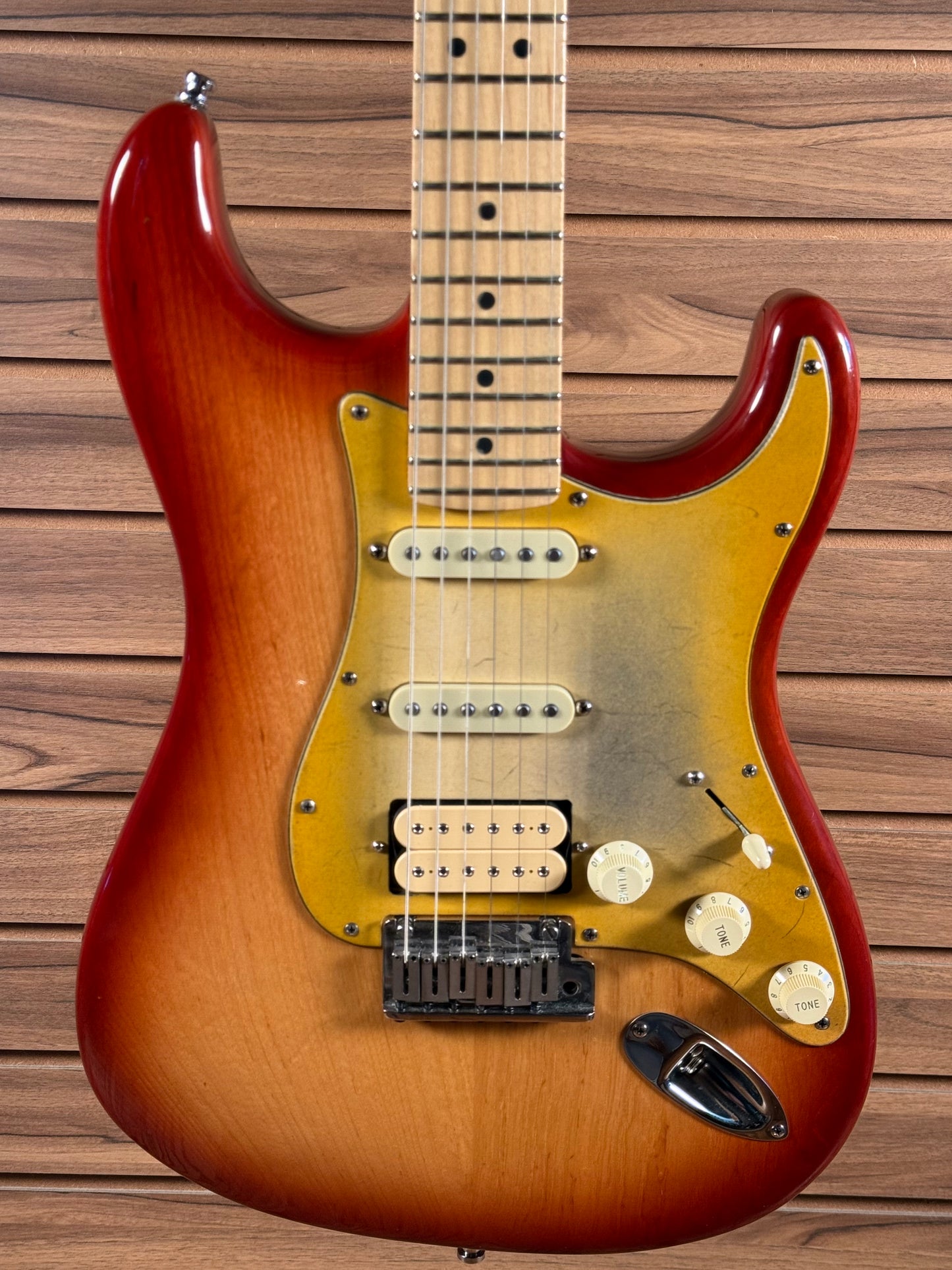 Fender American Series HSS Stratocaster - Sienna Sunburst (2007)