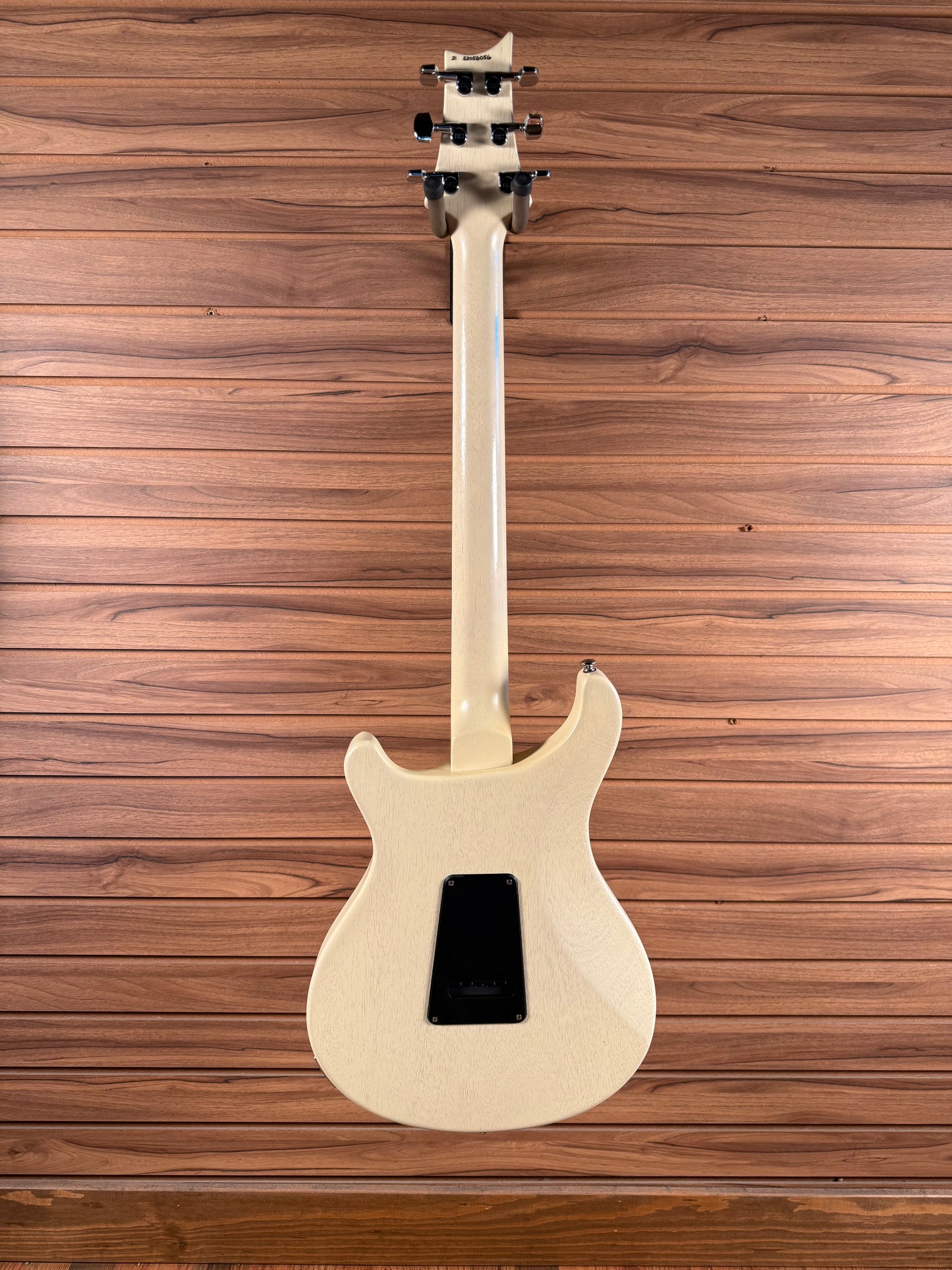 PRS S2 Standard 22 - Antique White Satin