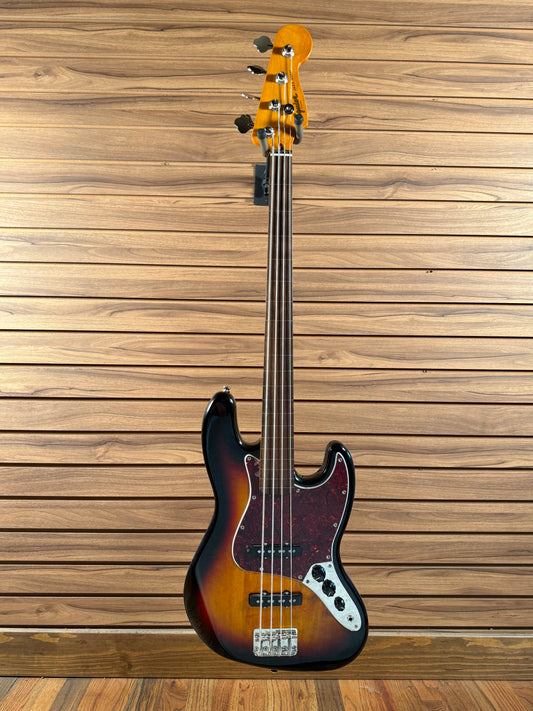 Squire Classic Vibe '60s Jazz Bass Fretless - 3-Color Sunburst