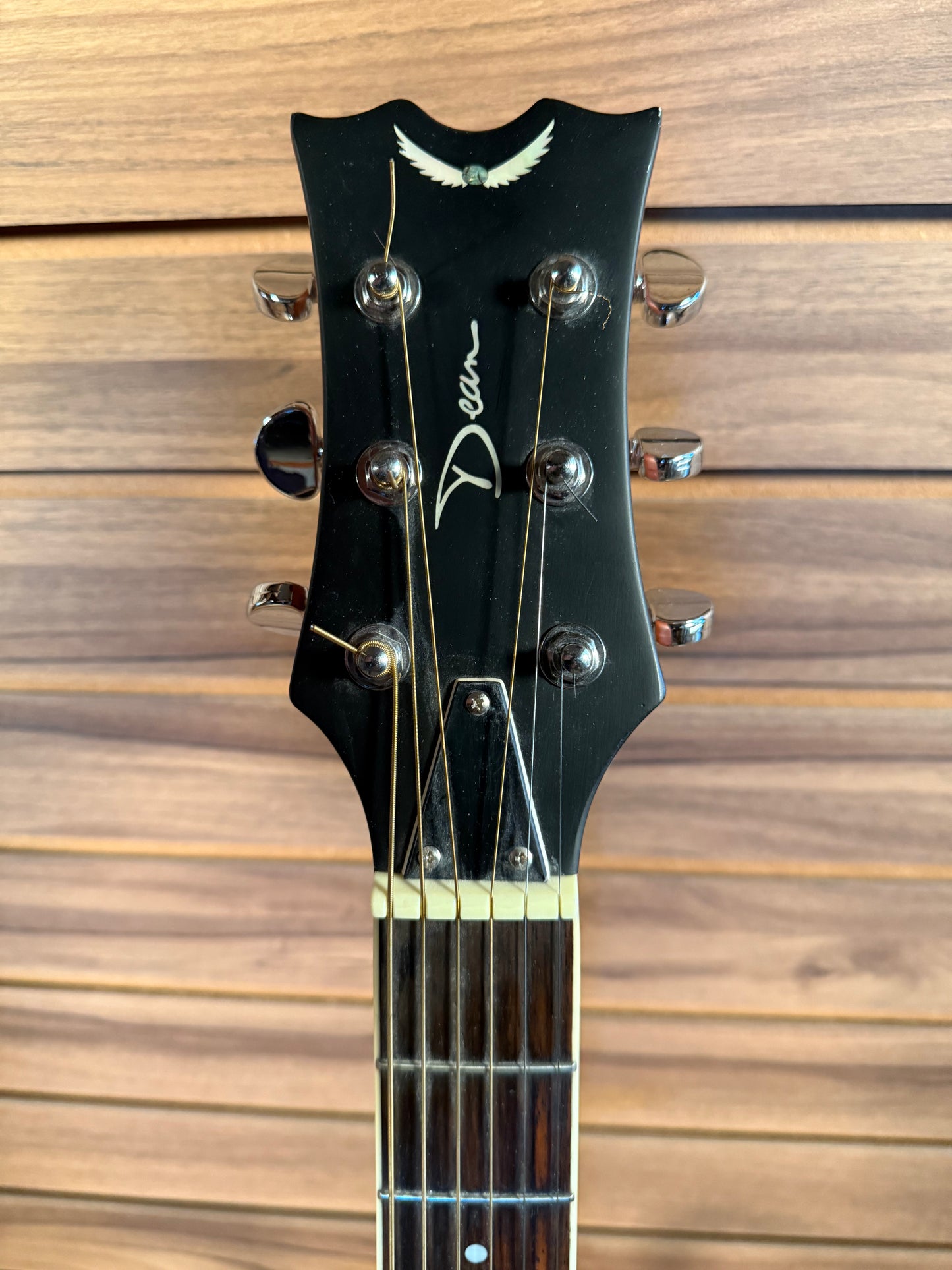 Dean Resonator Cutaway Electric (USED)