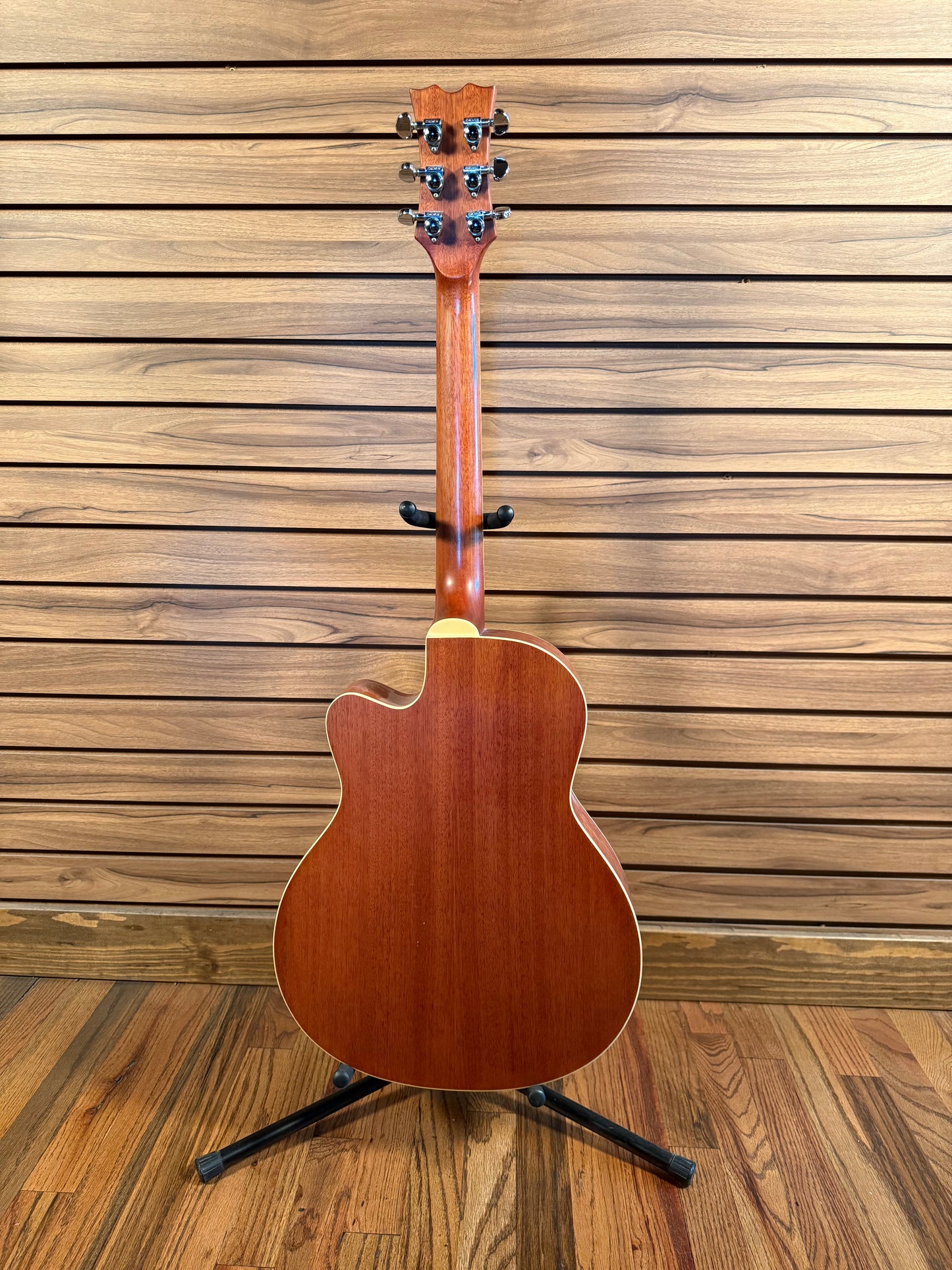 Dean Resonator Cutaway Electric (USED)